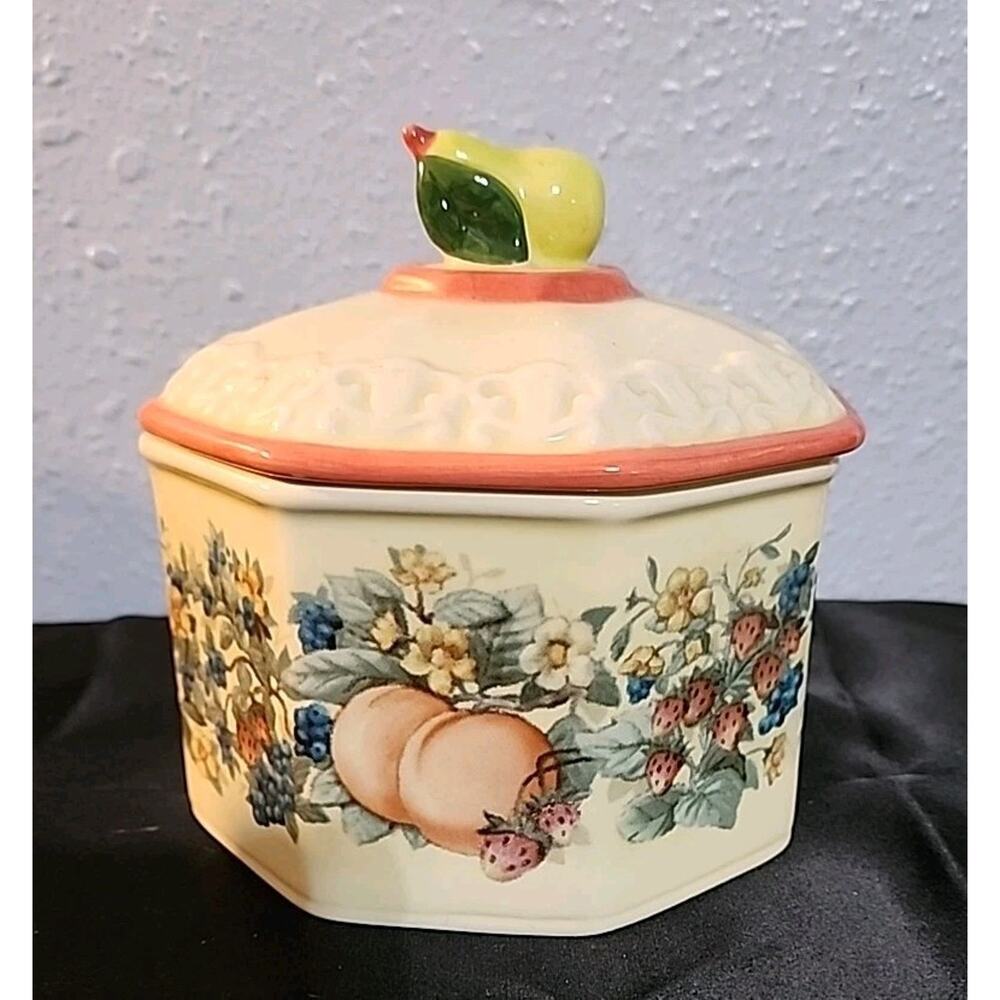Vintage Avon Sweet Country Harvest Candy Trinket Coffee Tea Cannister Octagon